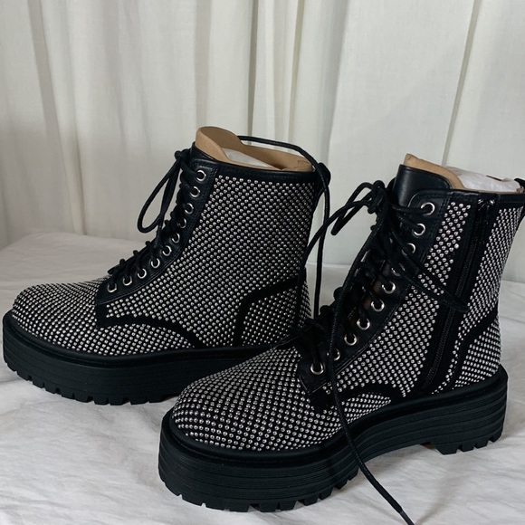 NIB Gianni Bini Non-Stop Studded Chunky Lug Sole Platform Booties, 8M - Picture 9 of 11